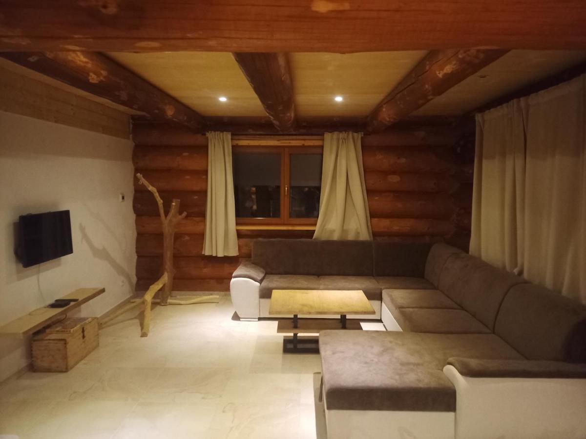 Wellness Srub U Holubu Villa Malsice Buitenkant foto
