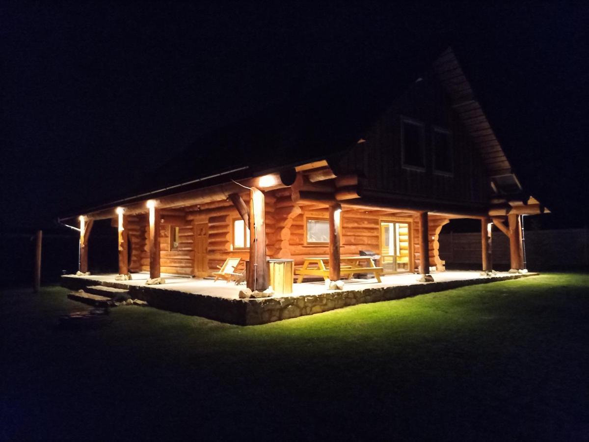 Wellness Srub U Holubu Villa Malsice Buitenkant foto