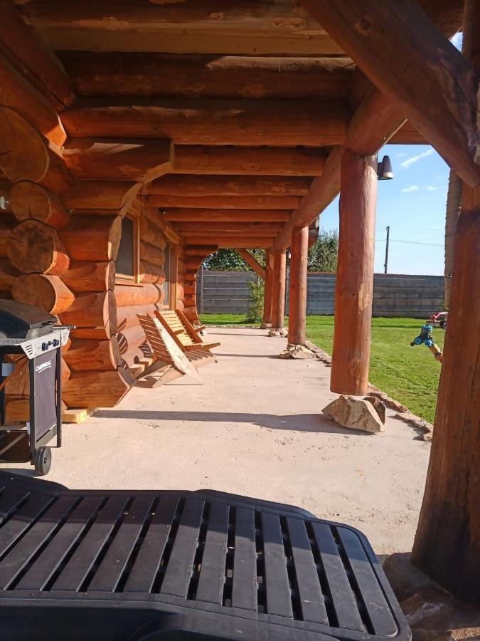 Wellness Srub U Holubu Villa Malsice Buitenkant foto
