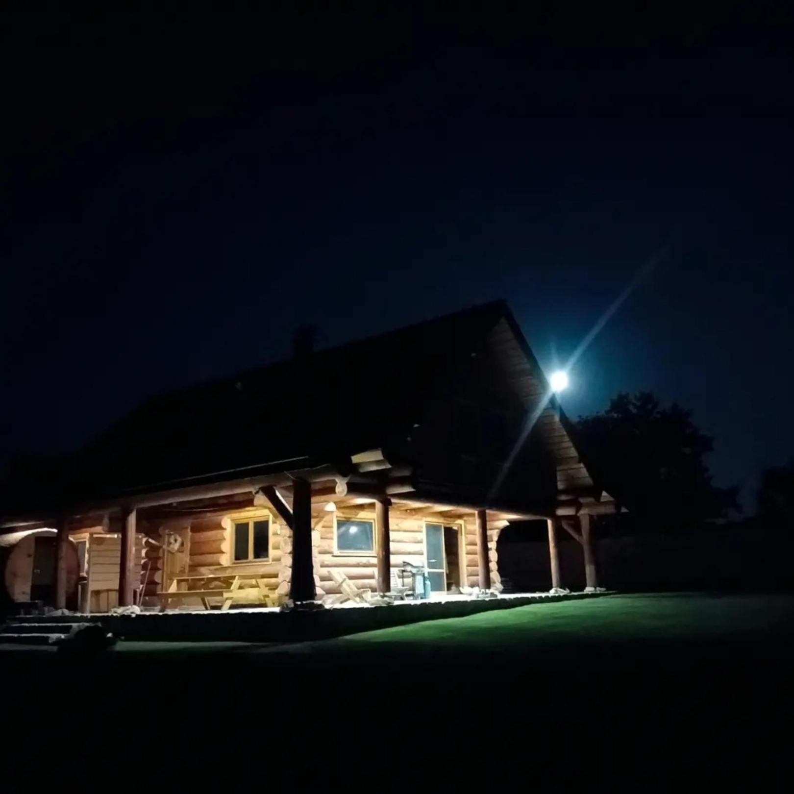 Wellness Srub U Holubu Villa Malsice Buitenkant foto