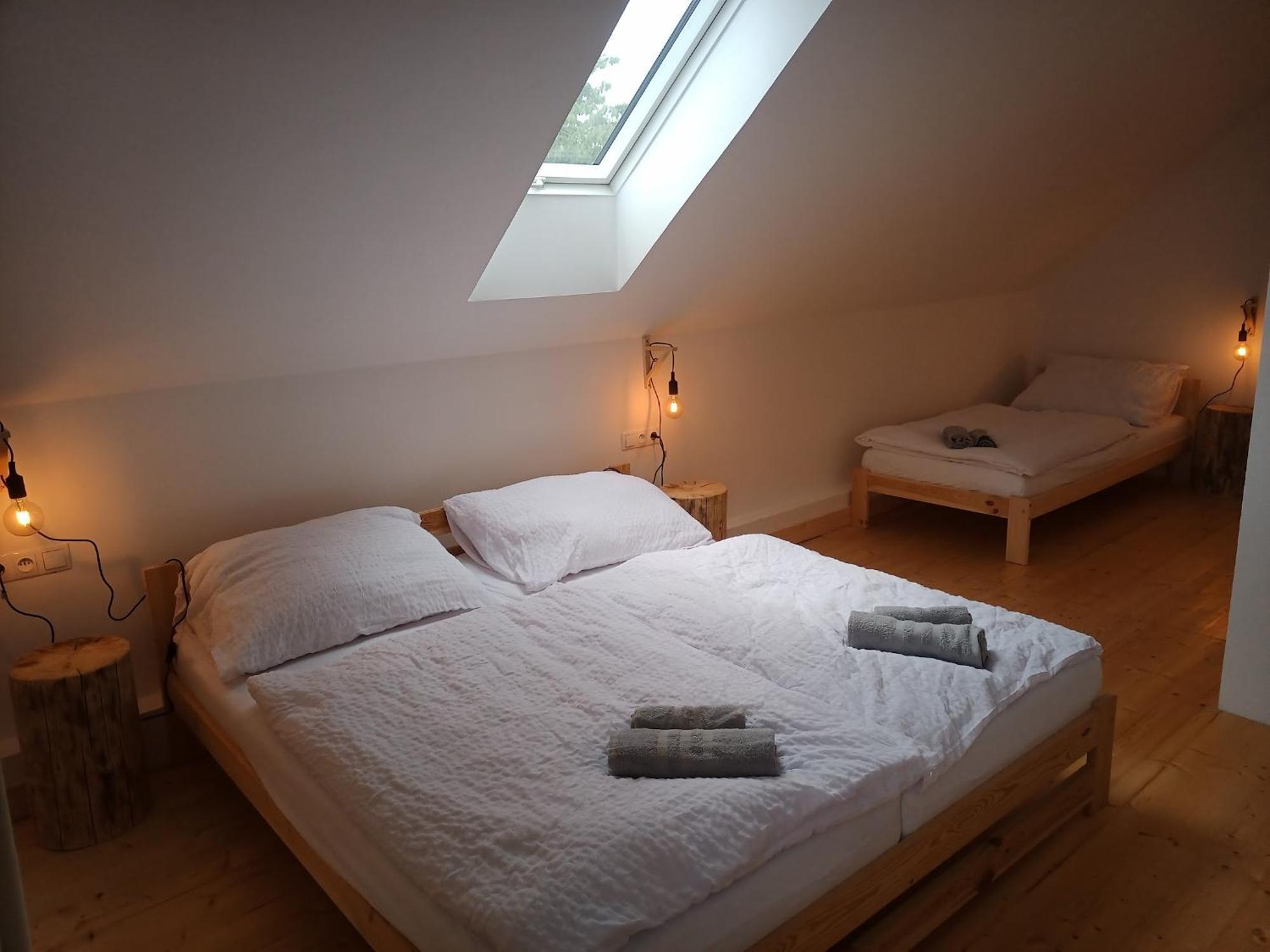 Wellness Srub U Holubu Villa Malsice Buitenkant foto