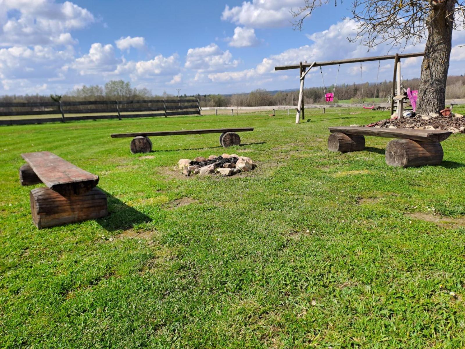 Wellness Srub U Holubu Villa Malsice Buitenkant foto