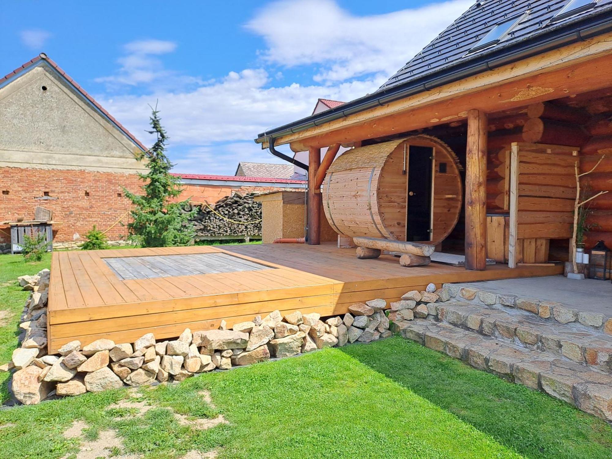 Wellness Srub U Holubu Villa Malsice Buitenkant foto