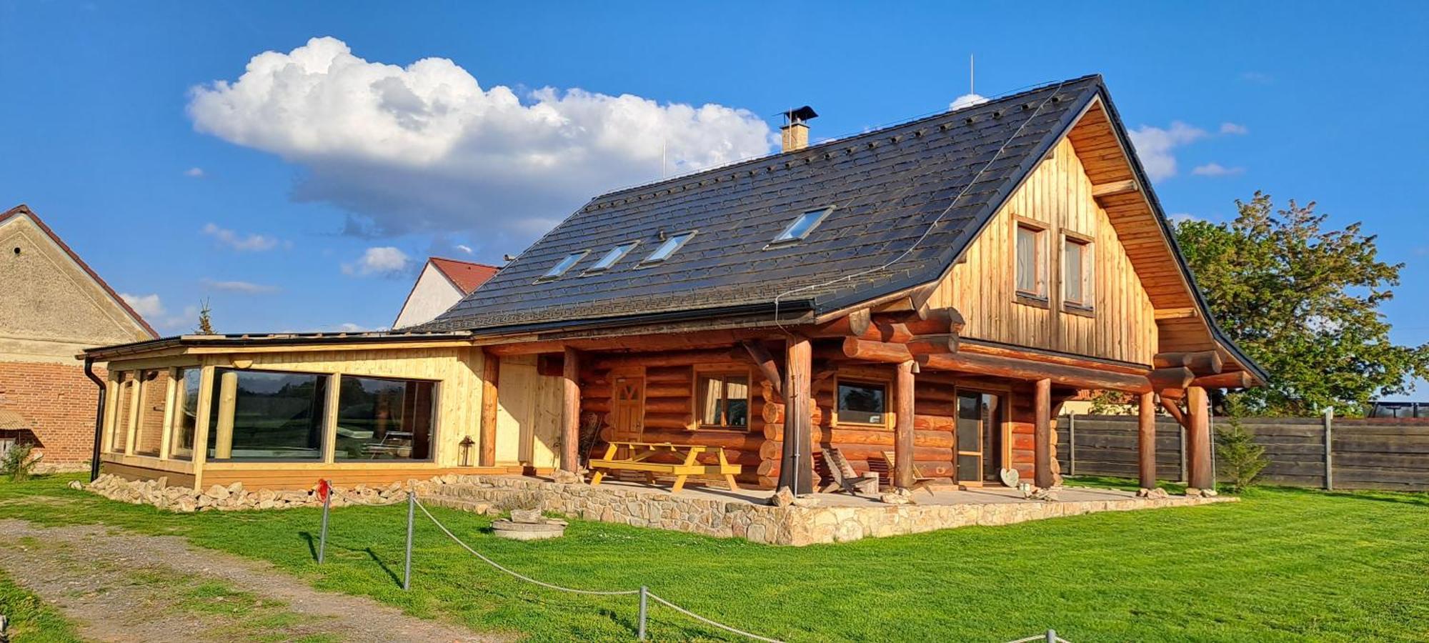 Wellness Srub U Holubu Villa Malsice Buitenkant foto